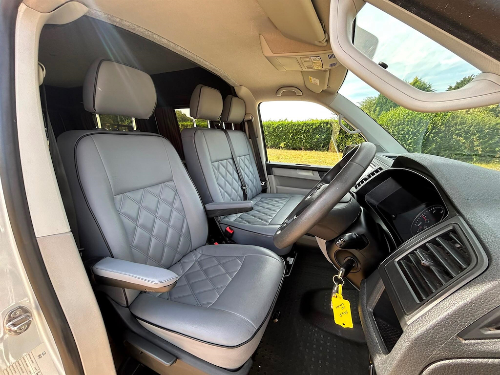 Volkswagen Transporter 2.0 Tdi T30 Bluemotion Tech Highline Crew Van Fwd Brown #30