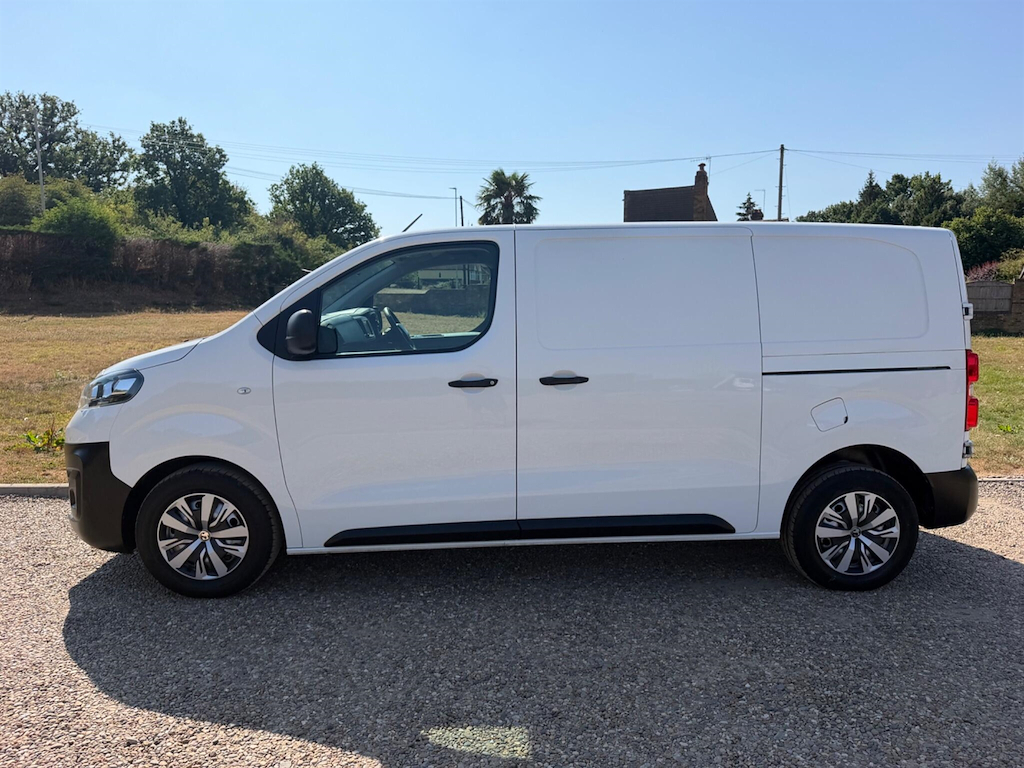 Vauxhall Vivaro 2.0 L 2.0 Turbo D 3100 Dynamic L1 H1 Euro 6 Ss White #2