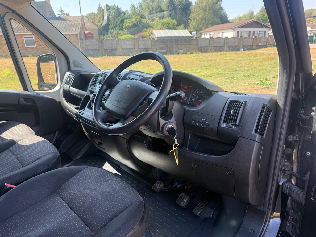 Peugeot Boxer 2.2L 2.2 Bluehdi 335 Professional Premium L2 Hig Grey #13