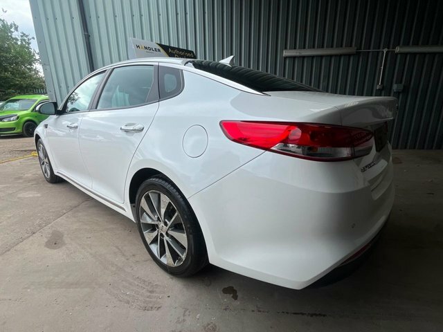 Kia Optima 1.7 Crdi 3 Saloon Euro 6 S S White #6