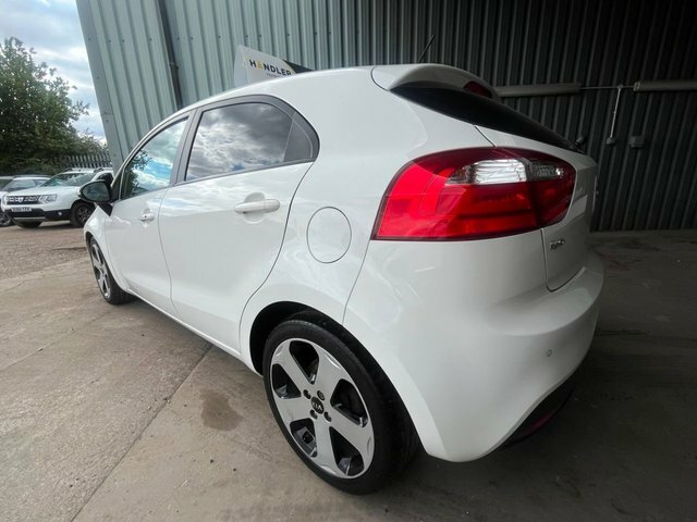 Kia RIO 1.4 Ecodynamics 4 Hatchback Euro White #6