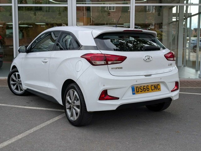 Hyundai I20 1.2 Blue Drive Se Coupe Euro 6 White