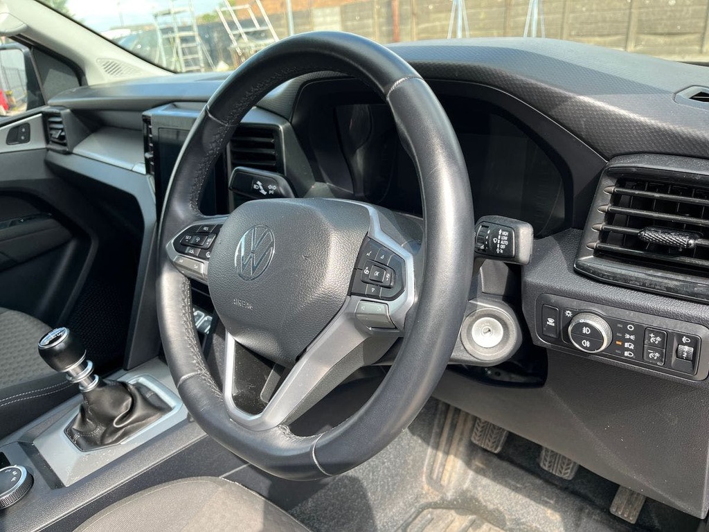 Volkswagen Amarok 2.0 Tdi Life Pickup Double Cab 4 Black #5