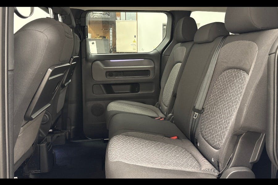 Volkswagen ID.Buzz Pro 77Kwh Life Mpv 204 Ps Silver #6