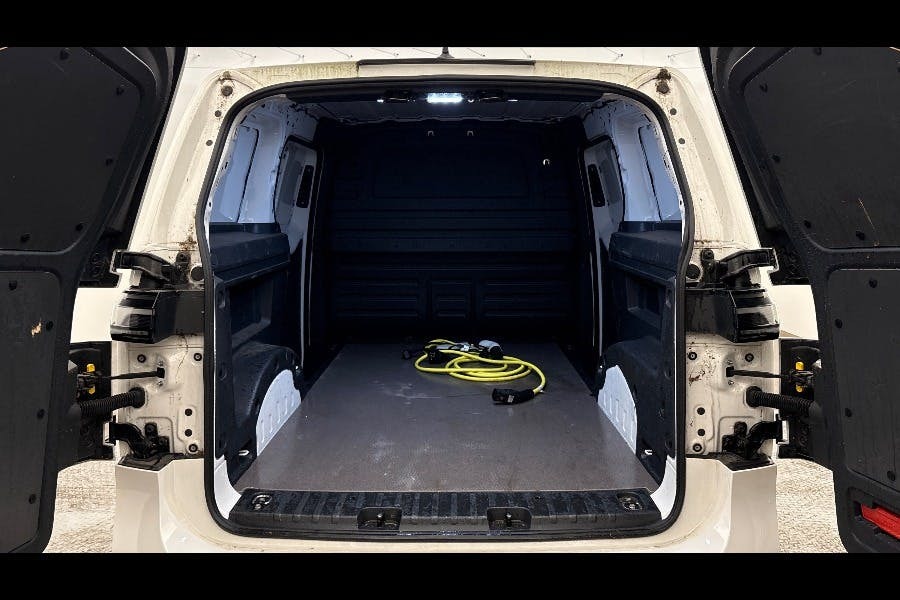 Volkswagen ID.Buzz Pro 77Kwh Commerce Plus Panel Van Aut White #6
