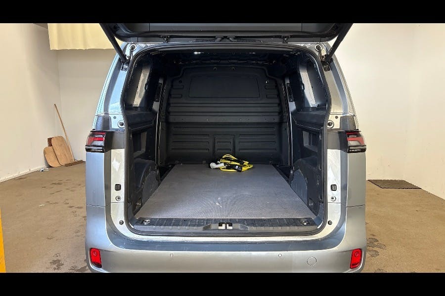 Volkswagen ID.Buzz Pro 77Kwh Commerce Plus Panel Van Aut Silver #5