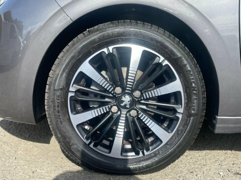 Peugeot 208 1.2 Puretech Tech Grey #3