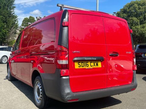 Mercedes-Benz Vito 1.6 111 Cdi Red #4