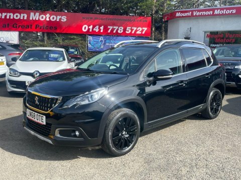 Peugeot 2008 1.2 Puretech Allure Black #2