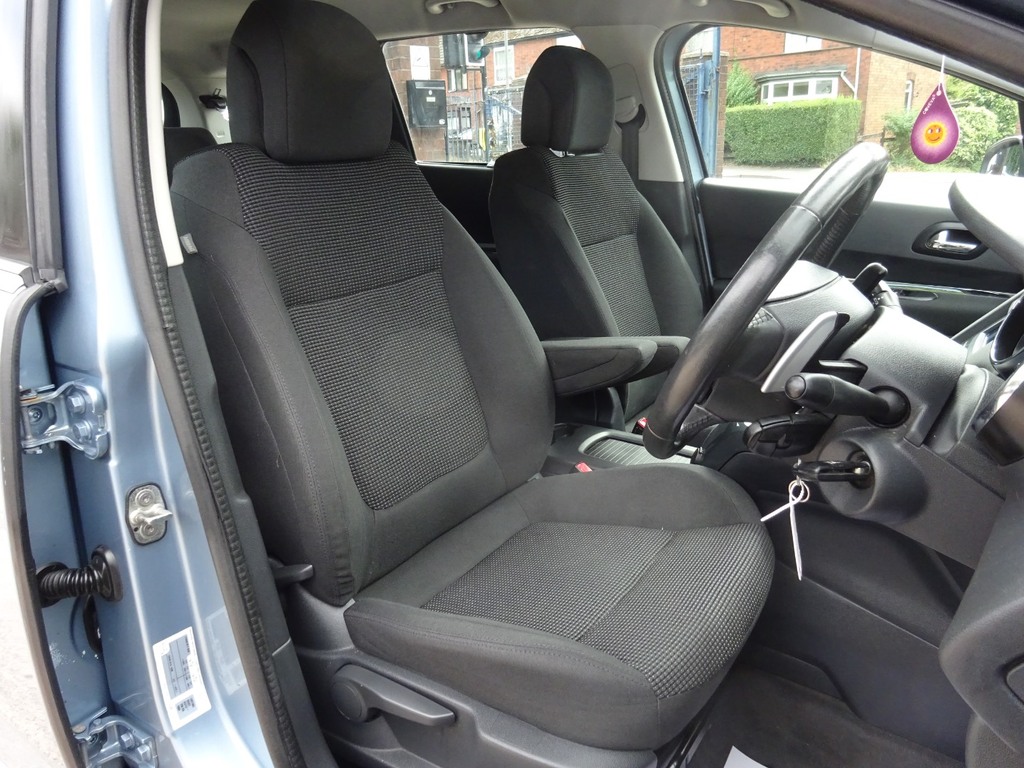 Peugeot 5008 1.6 E-hdi Allure Mpv Grey #9