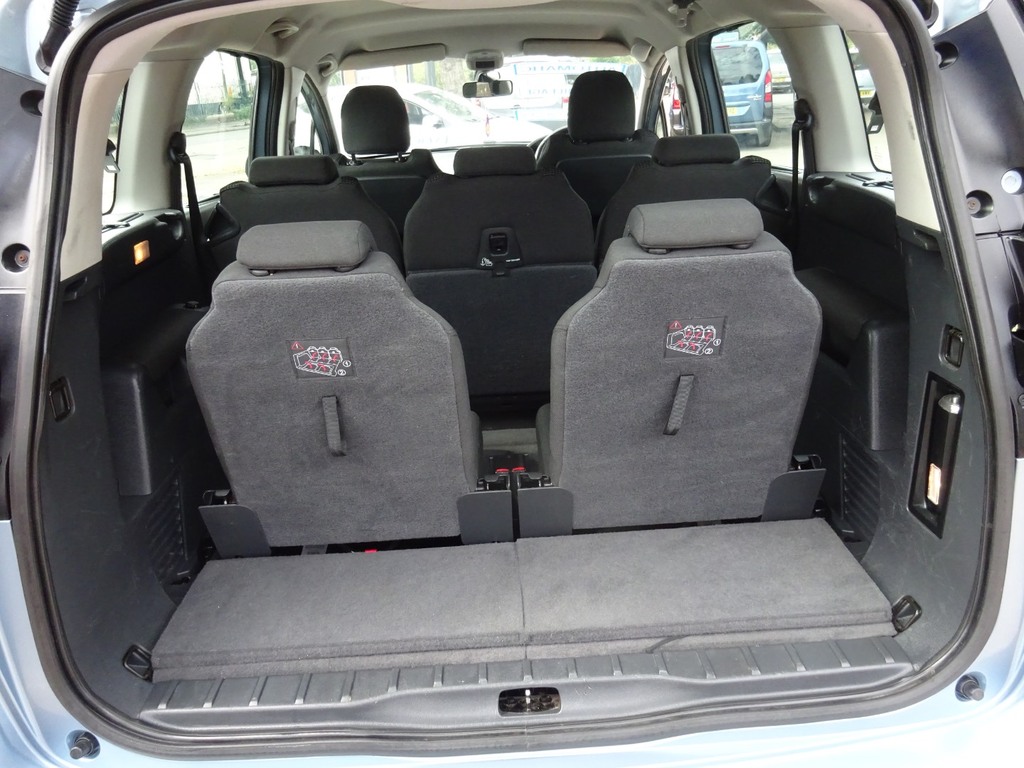 Peugeot 5008 1.6 E-hdi Allure Mpv Grey #15