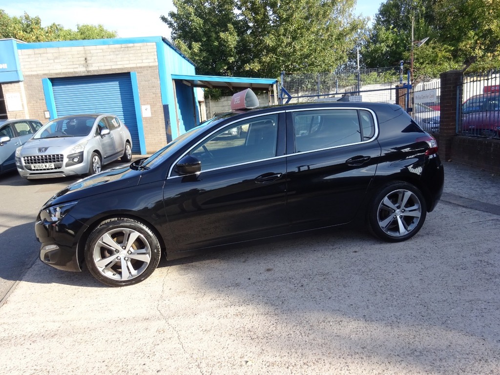 Peugeot 308 1.6 Hdi 115 Allure Black #4