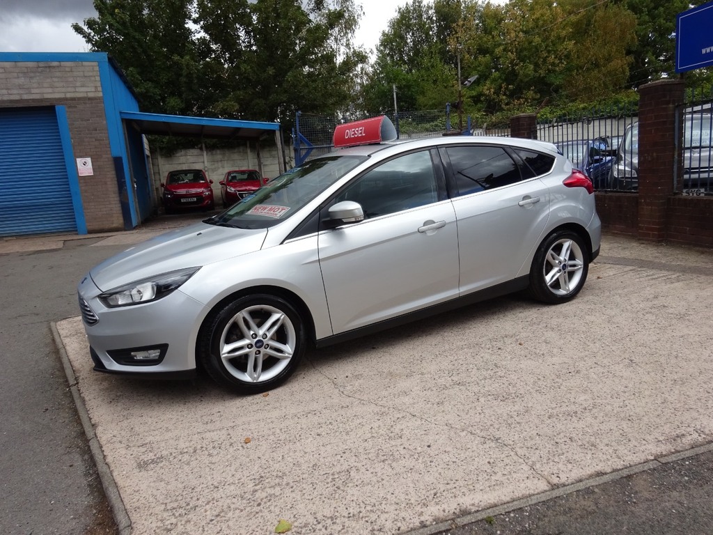Ford Focus 1.5 Tdci 120 Zetec Silver #3