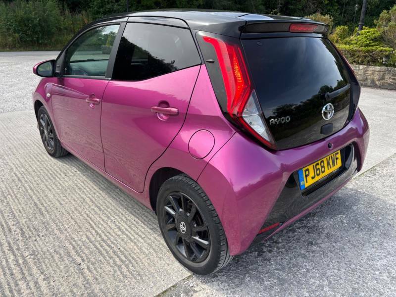 Toyota Aygo 1.0 Vvt-i X-cite 5 Purple #4