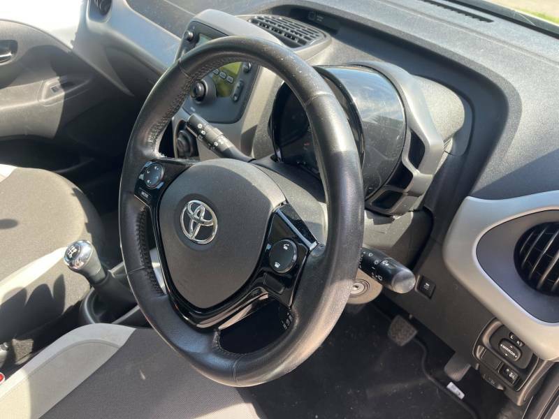 Toyota Aygo 1.0 Vvt-i X-play Silver #5
