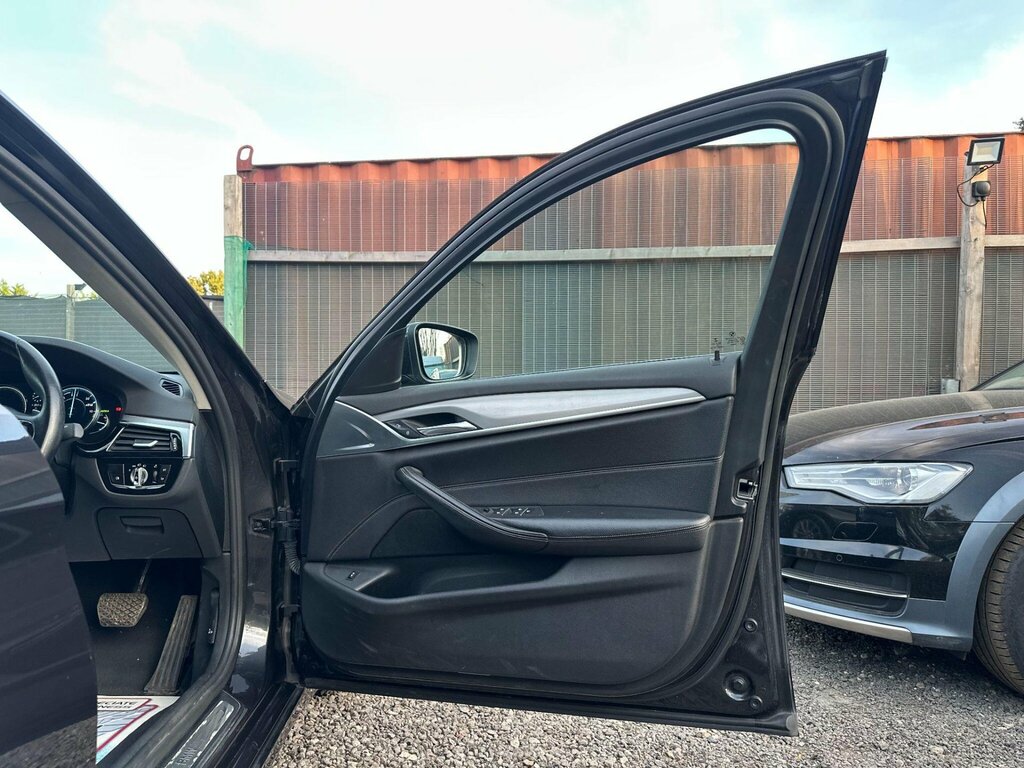 BMW 5 Series 530I M Sport Black #35