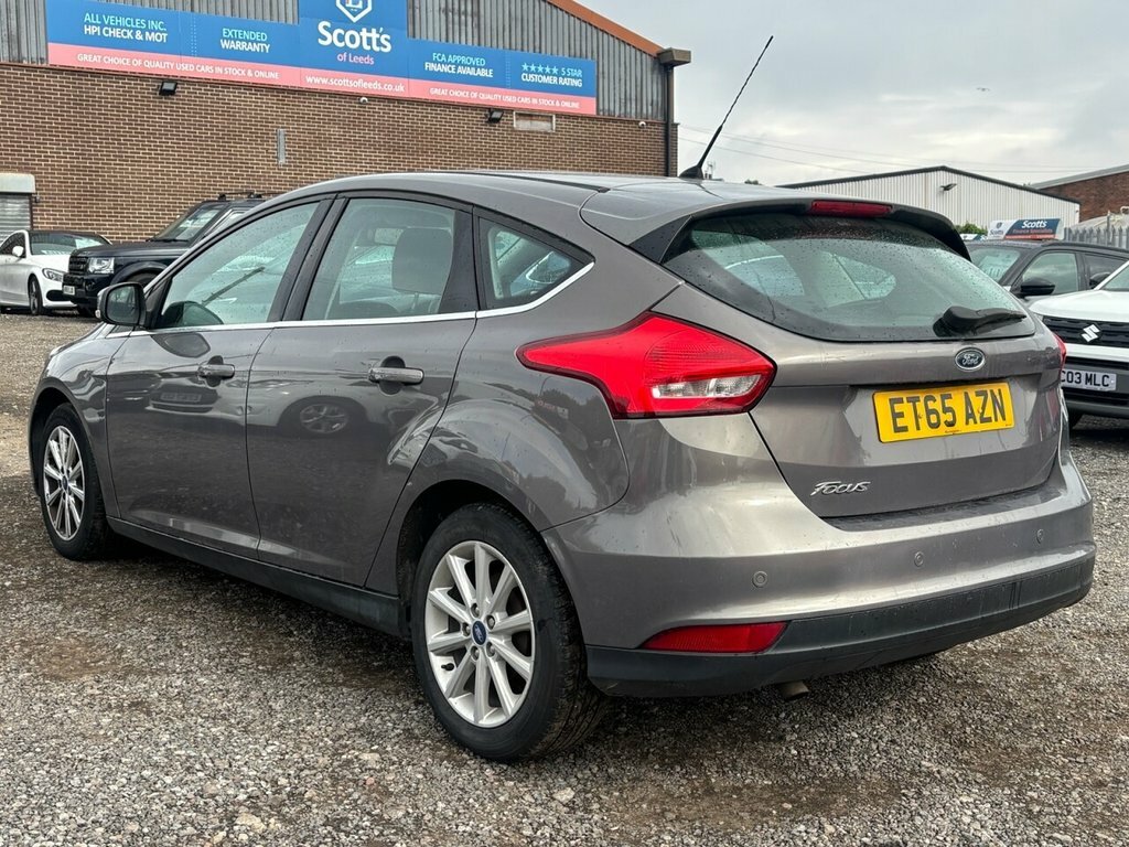 Ford Focus 1.5L Titanium Brown #5