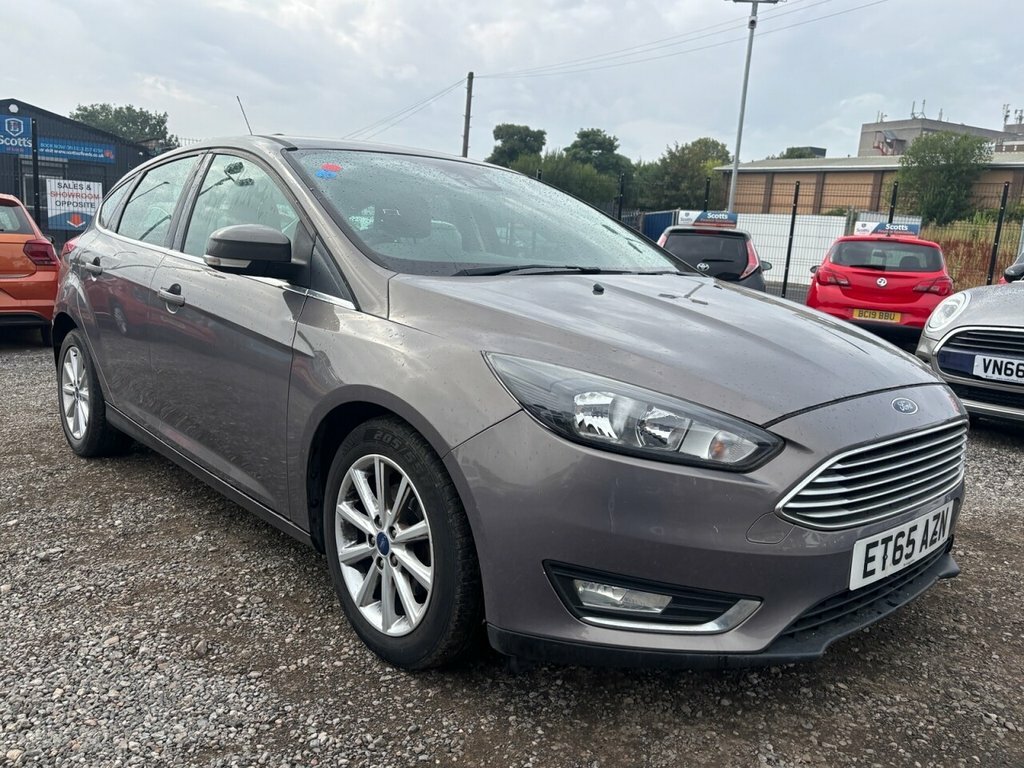 Ford Focus 1.5L Titanium Brown