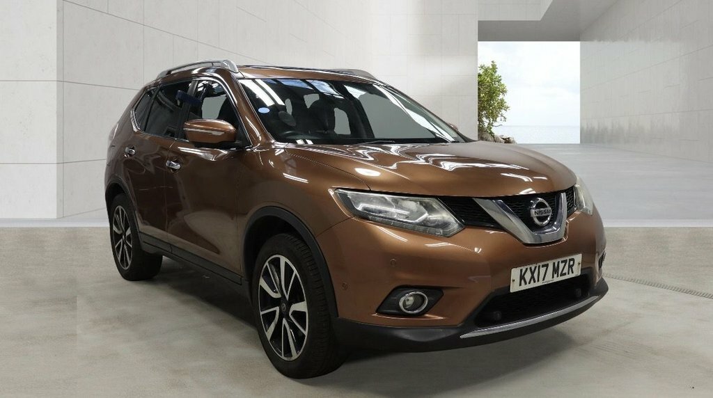Nissan X-Trail 1.6L Tekna Orange