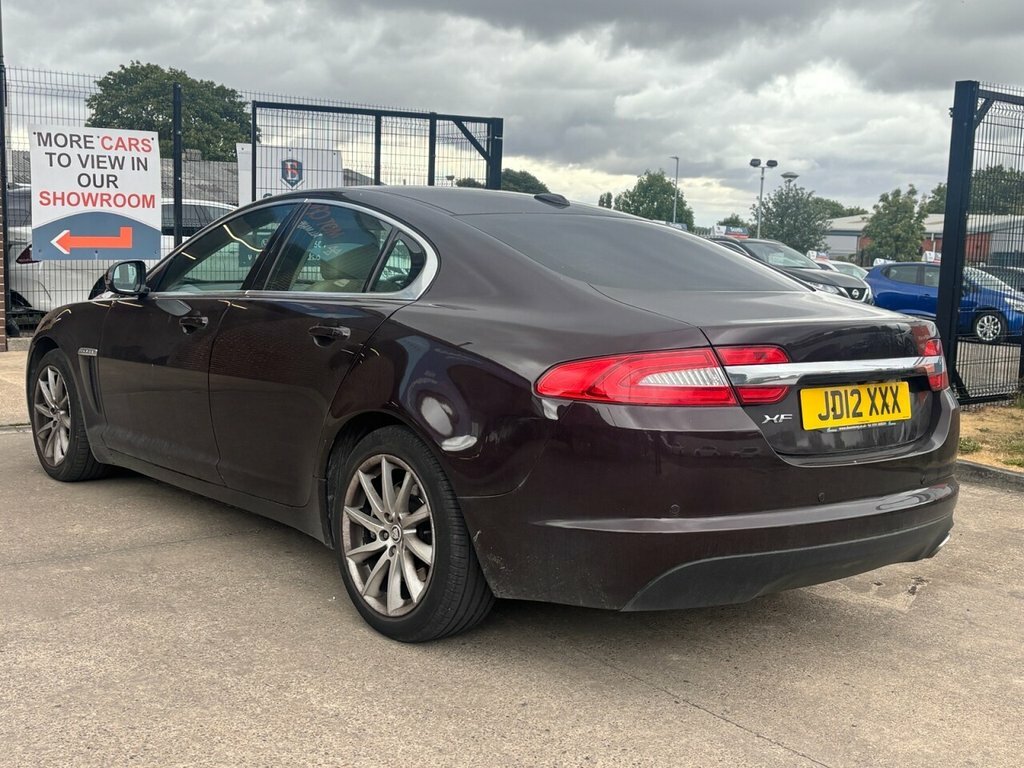 Jaguar XF 2.2L Luxury Red #5