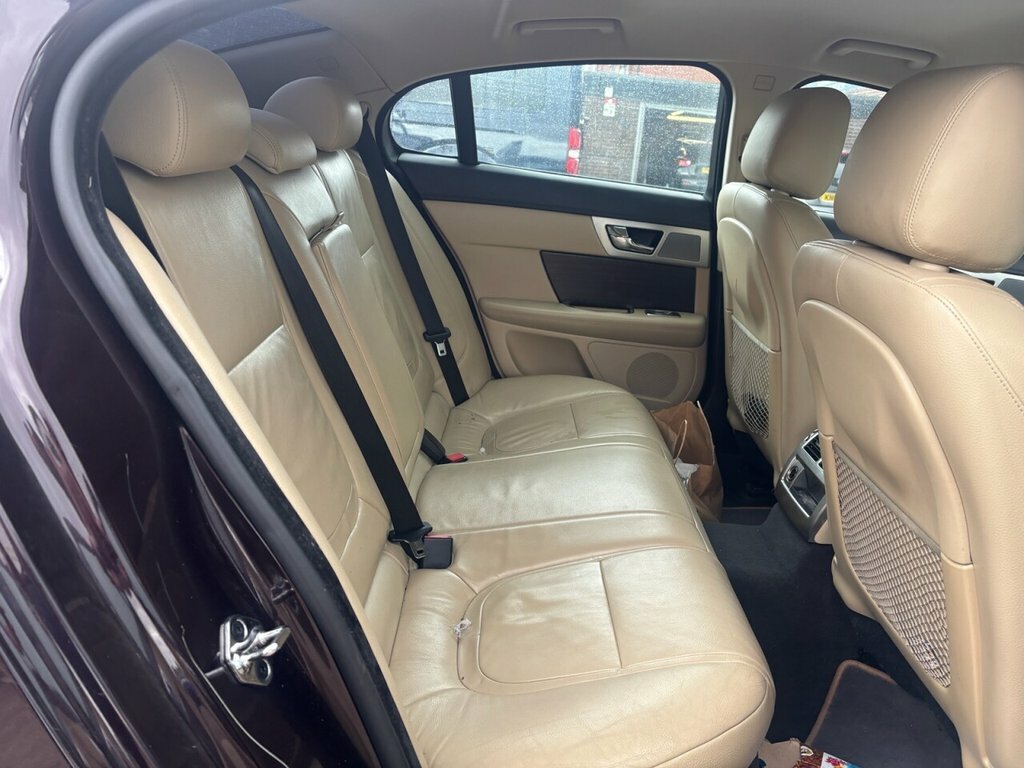 Jaguar XF 3.0D V6 Premium Luxury Euro 5 Red #12