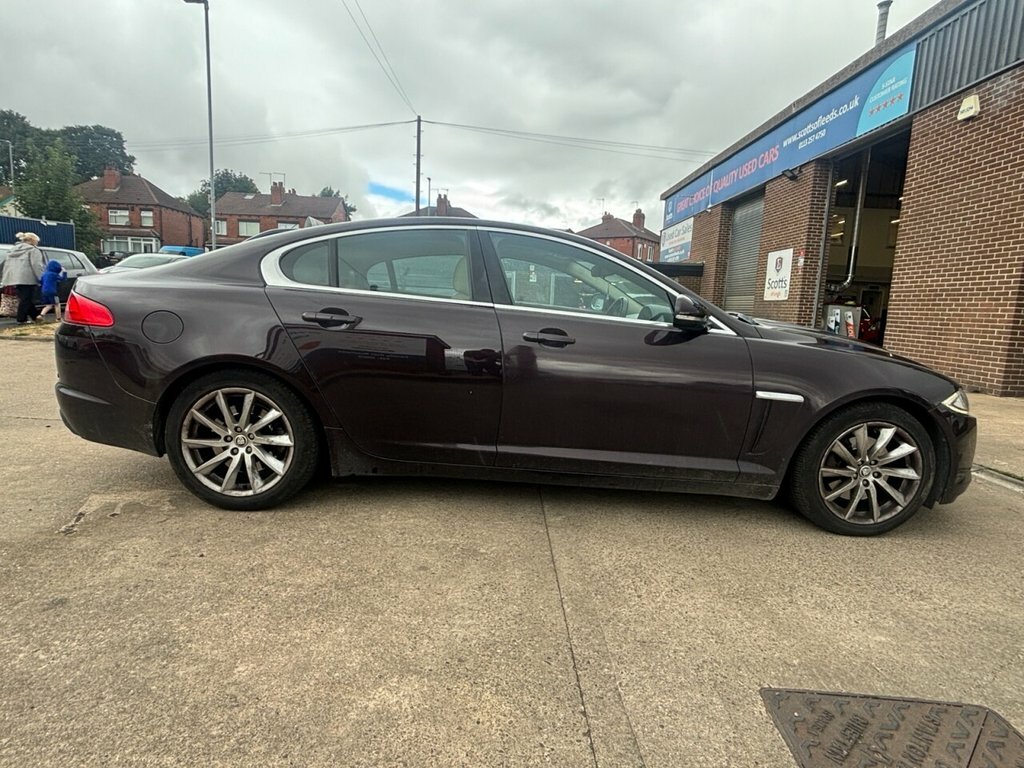 Jaguar XF 3.0D V6 Premium Luxury Euro 5 Red #8