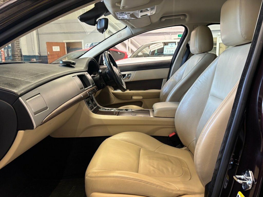 Jaguar XF Saloon 3.0D S V6 Premium Luxury Euro 5 2 Grey #22