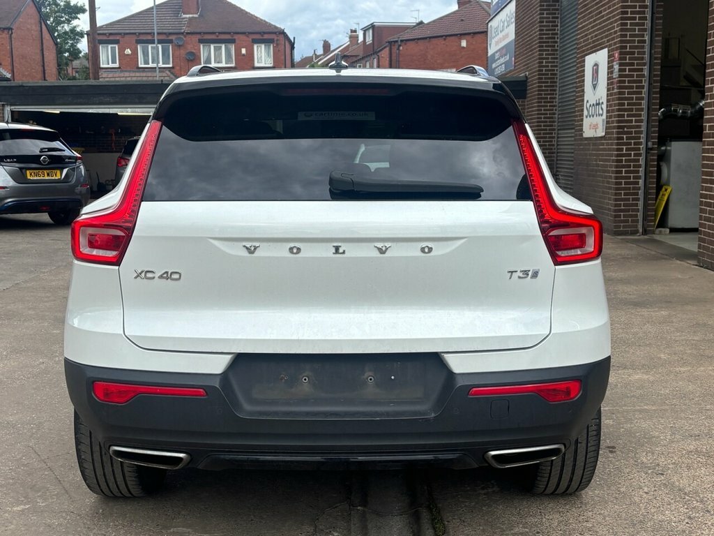 Volvo XC40 1.5L R-design White #6