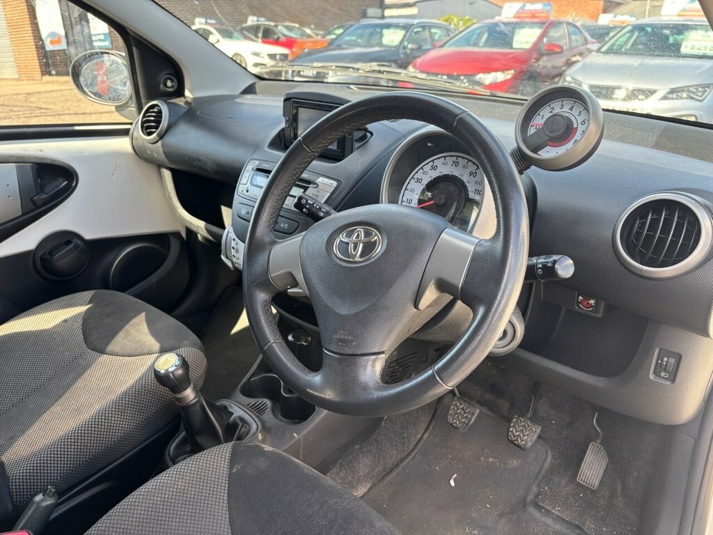 Toyota Aygo 1.0 Vvt-i Fire Low Mileage Fsh White #8