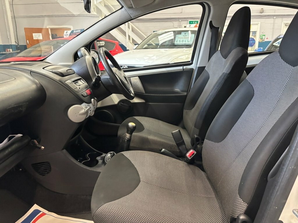 Toyota Aygo 1.0 Vvt-i Move Hatchback Euro 5 Blue #25