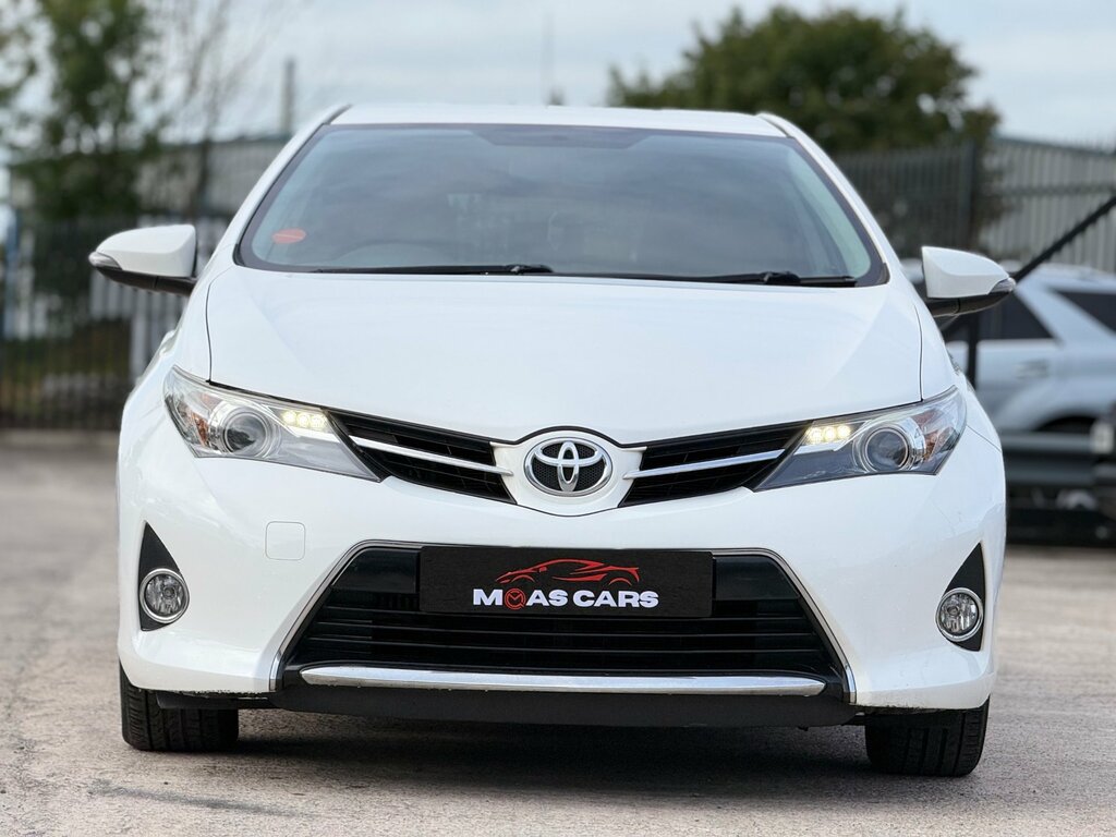 Toyota Auris 1.4 D-4d Icon Plus Hatchback Eur White #5