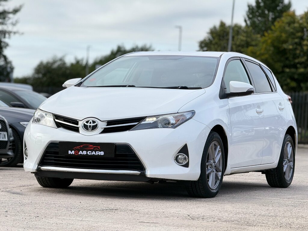 Toyota Auris 1.4 D-4d Icon Plus Hatchback Eur White #6