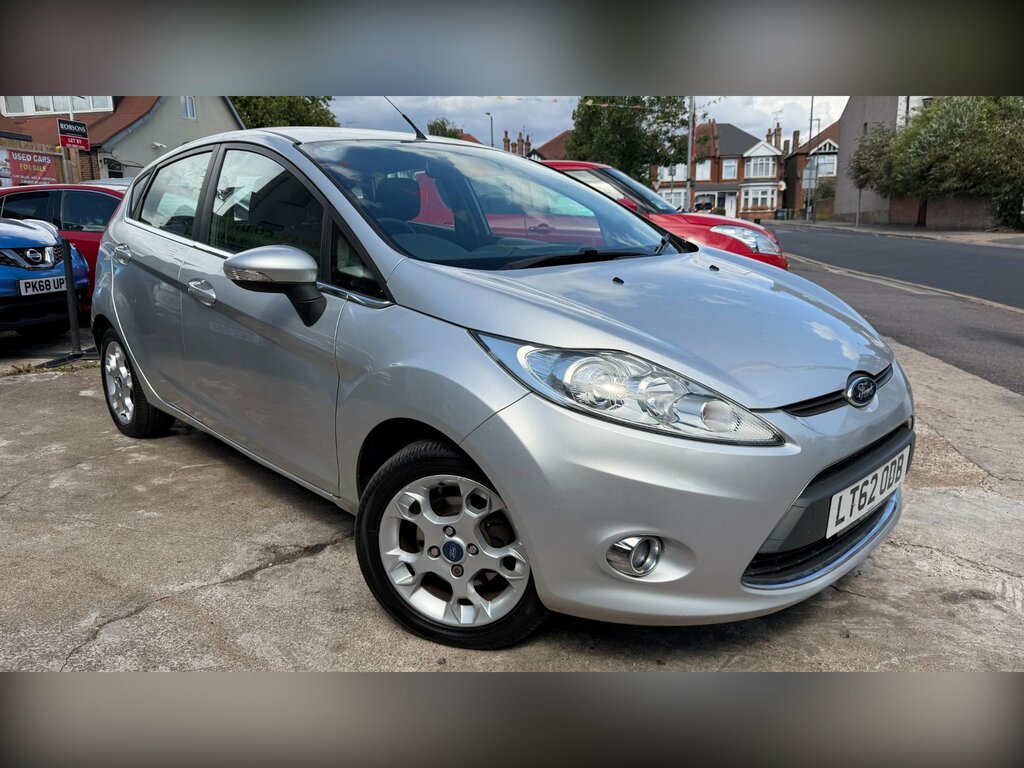 Ford Fiesta 1.4 Zetec Hatchback 154 Gkm Silver #3