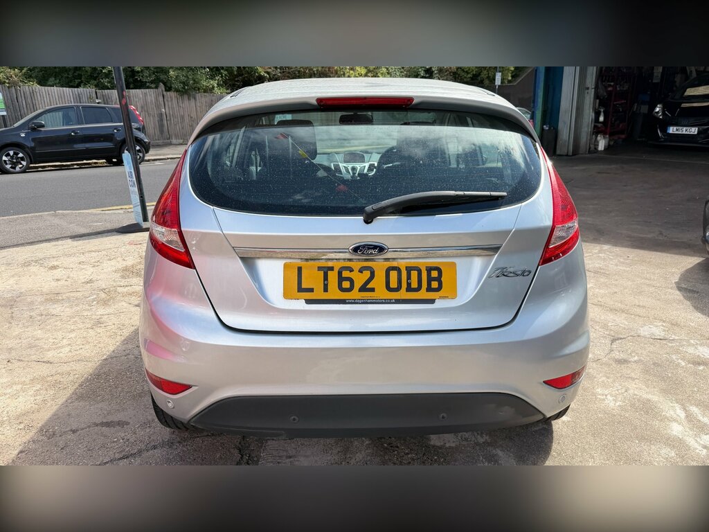 Ford Fiesta 1.4 Zetec Hatchback 154 Gkm Silver #6