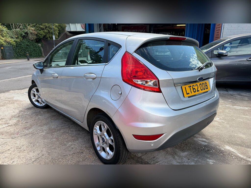 Ford Fiesta 1.4 Zetec Hatchback 154 Gkm Silver #5