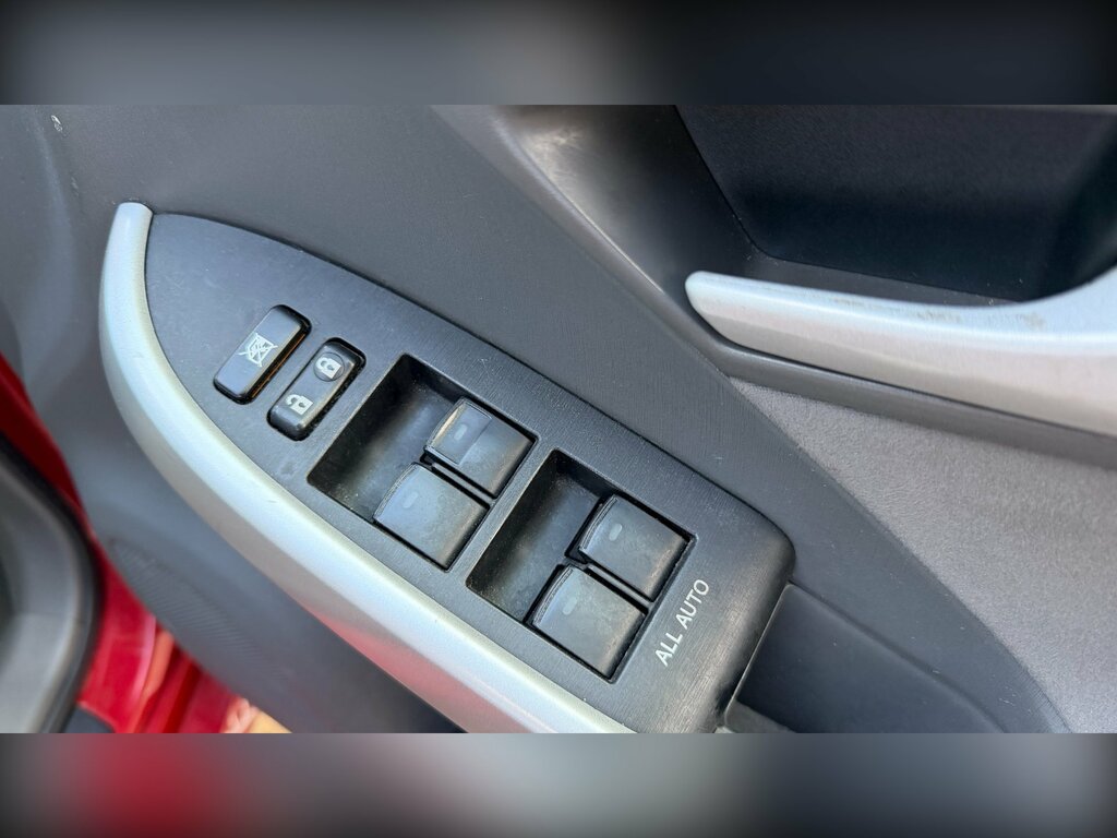 Toyota Prius 1.8 Vvt-h T Spirit Hatchback Hybrid Cvt Red #4
