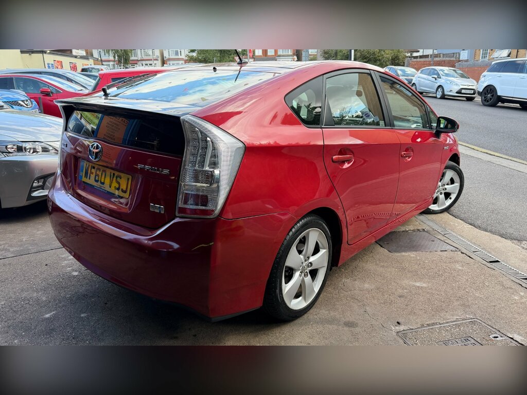 Toyota Prius 1.8 Vvt-h T Spirit Hatchback Hybrid Cvt Red #2