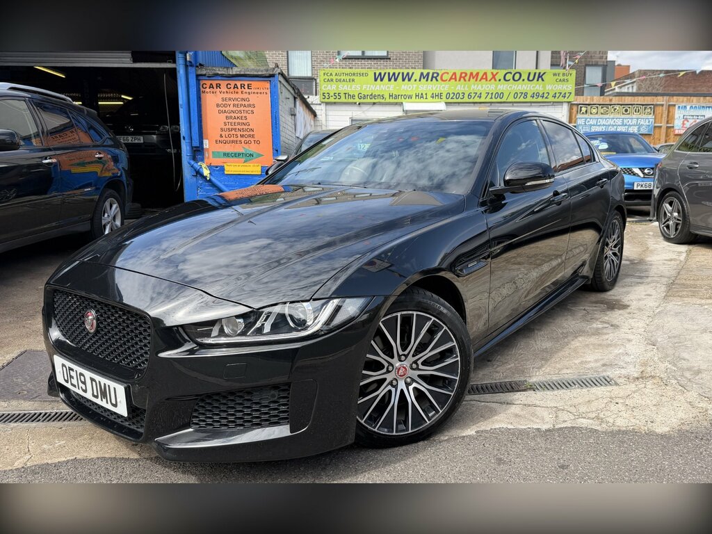 Jaguar XE 2.0I Landmark Saloon Euro 6 Ss Black