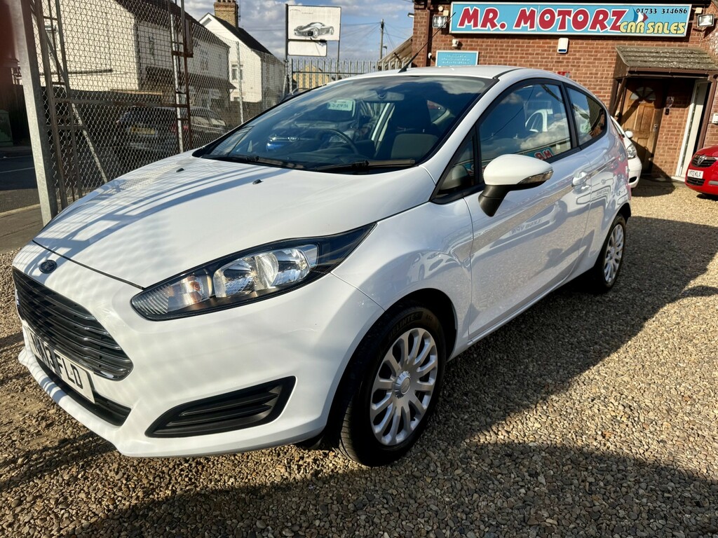 Ford Fiesta 1.3 Style 2013 White #2