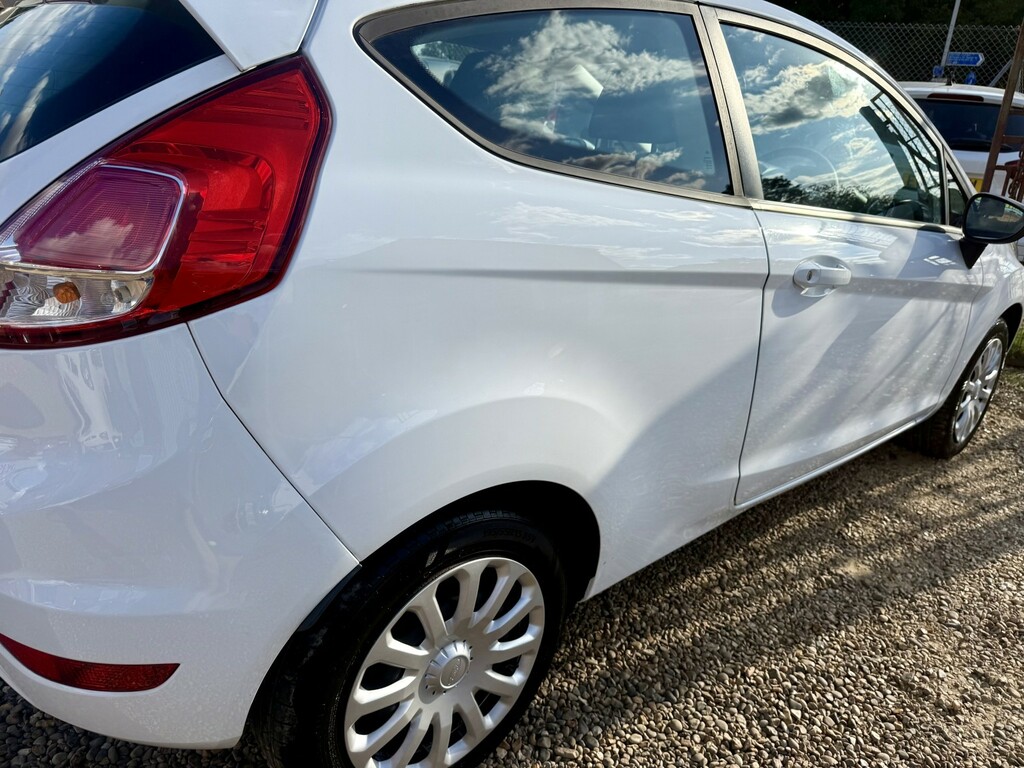 Ford Fiesta 1.3 Style 2013 White #6