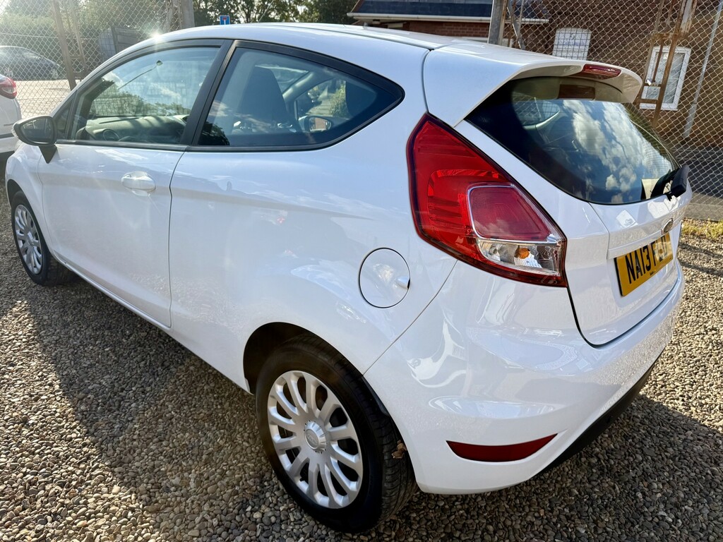 Ford Fiesta 1.3 Style 2013 White #5