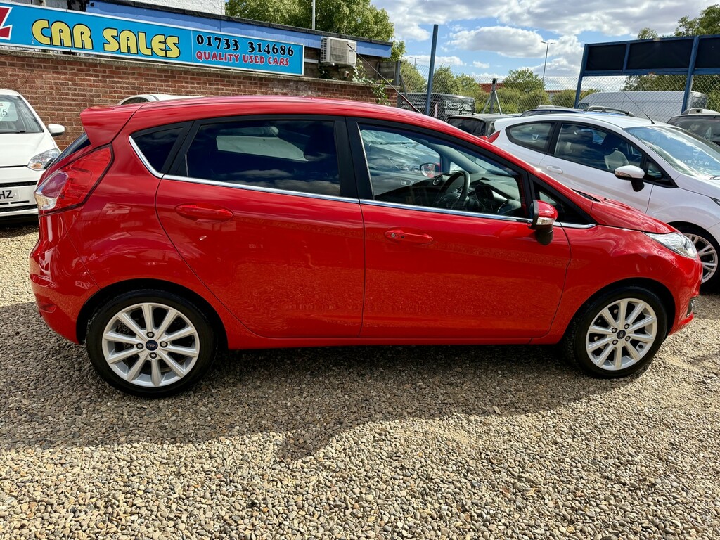 Ford Fiesta 1.0 T Ecoboost Titanium 2015 Red #6