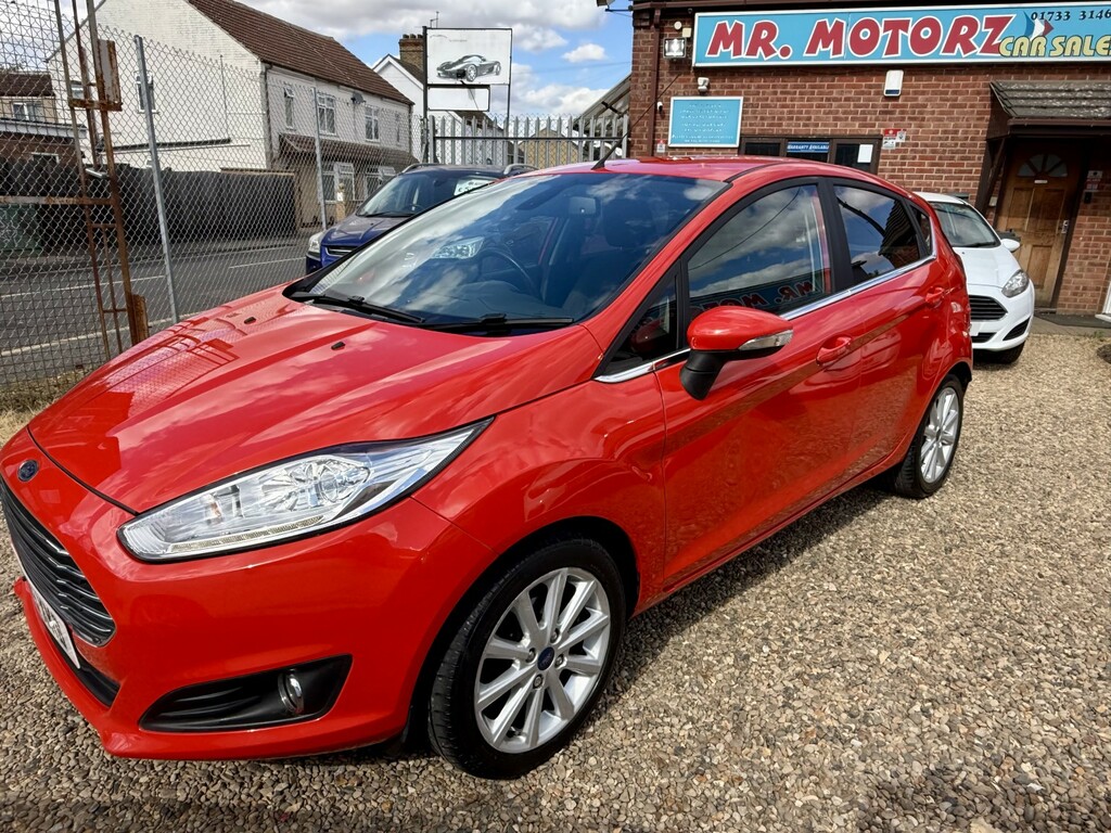Ford Fiesta 1.0 T Ecoboost Titanium 2015 Red #2