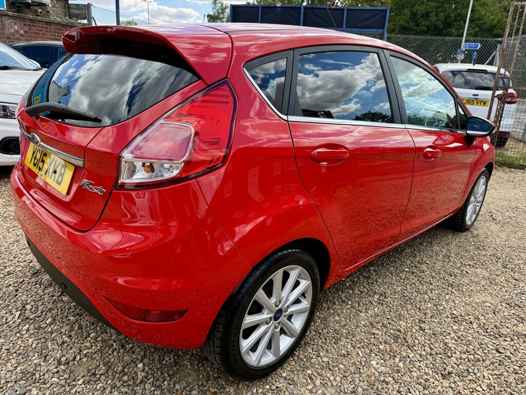 Ford Fiesta 1.0 T Ecoboost Titanium 2015 Red #5