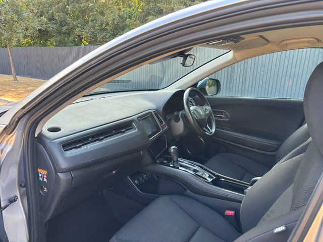 Honda Hr-V 1.5 I-vtec Se Cvt - Suv 5 Seats Black #36