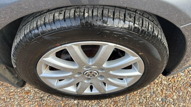 Volkswagen Golf 1.6 Tdi Se Euro 5 Red #21