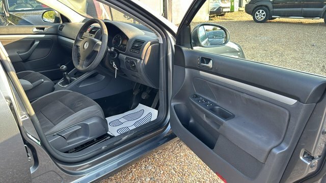 Volkswagen Golf 1.6 Tdi Se Euro 5 Red #19