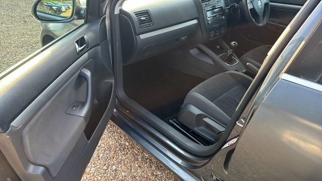 Volkswagen Golf 1.6 Tdi Se Euro 5 Red #29