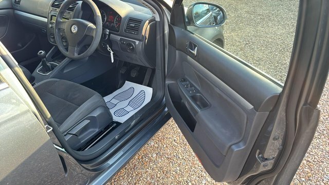 Volkswagen Golf 1.6 Tdi Se Euro 5 Red #20