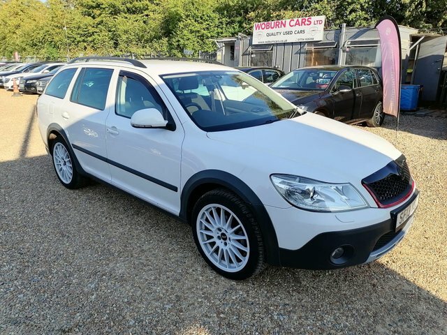 Skoda Octavia 2.0 Tdi Scout Dsg 4Wd Euro 5 White